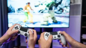 An Informational Perspective on Online Gaming Development